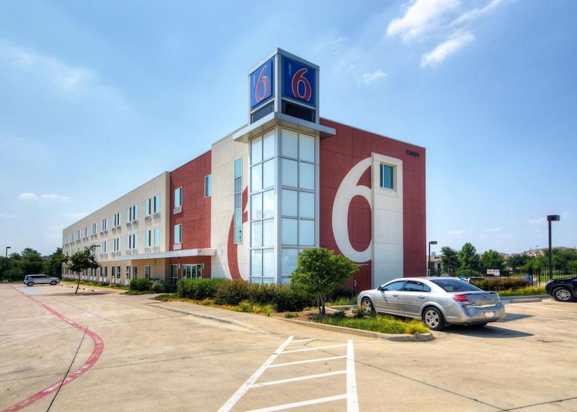 Texas Roanoke Exterior Detail