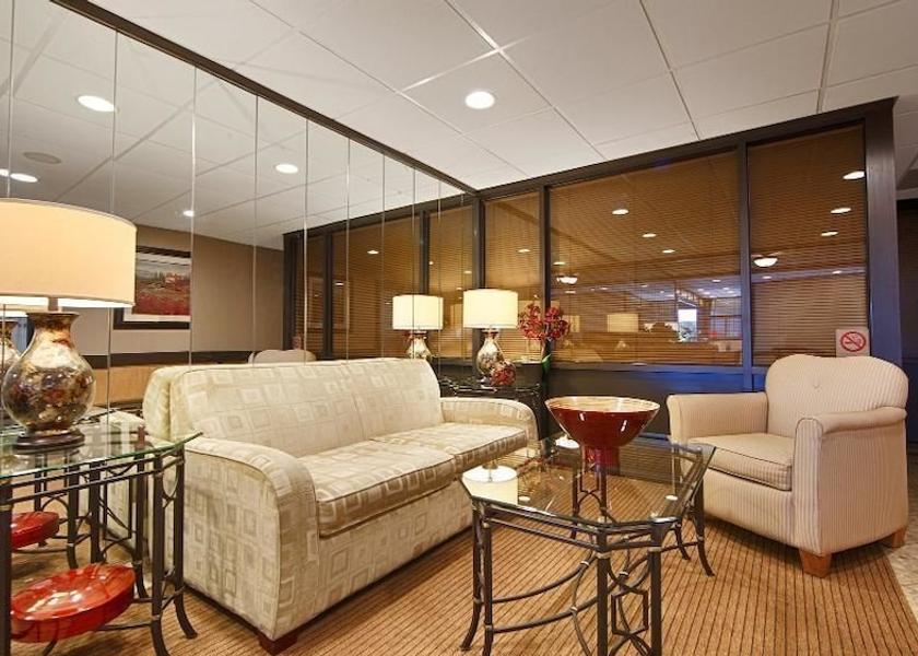 New York Nyack Lobby sitting area