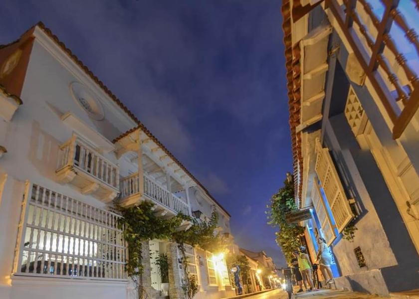 Bolivar Cartagena Exterior Detail
