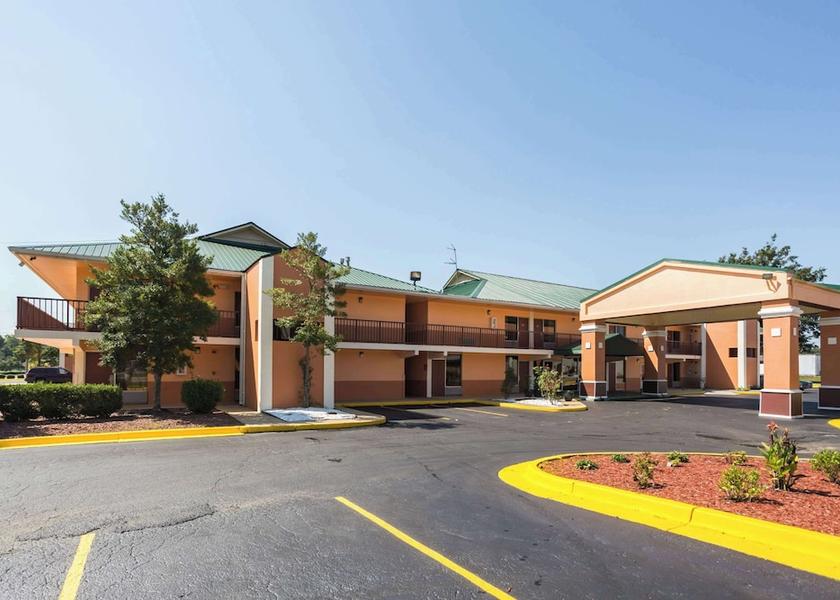 Alabama Decatur Exterior Detail