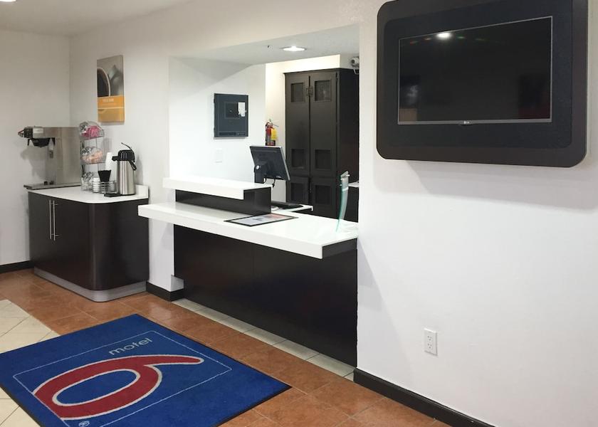 Georgia Kingsland Lobby