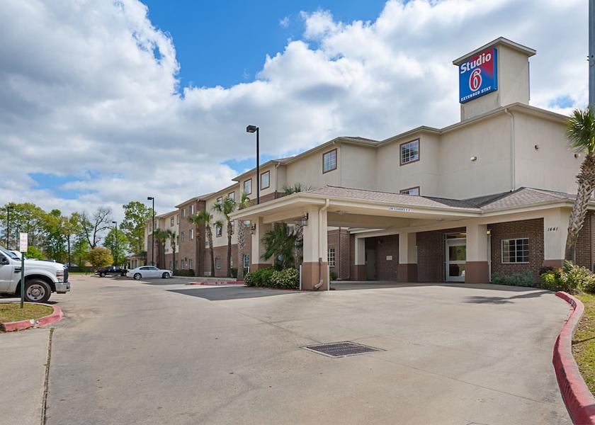 Louisiana Lafayette Entrance