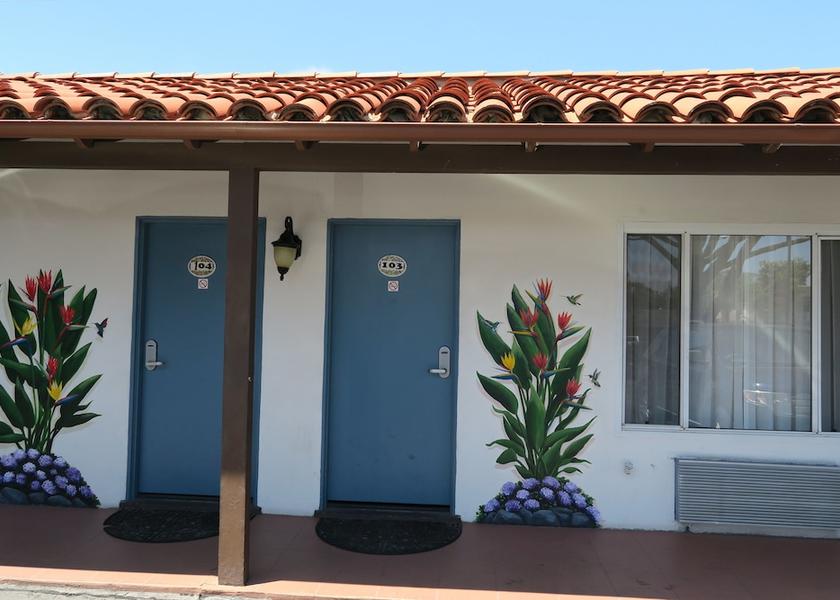 California Santa Barbara Entrance