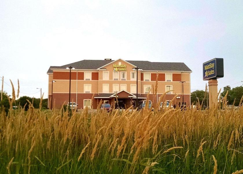 Nebraska Grand Island Hotel Exterior