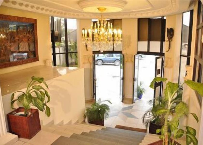  Douala Interior Entrance