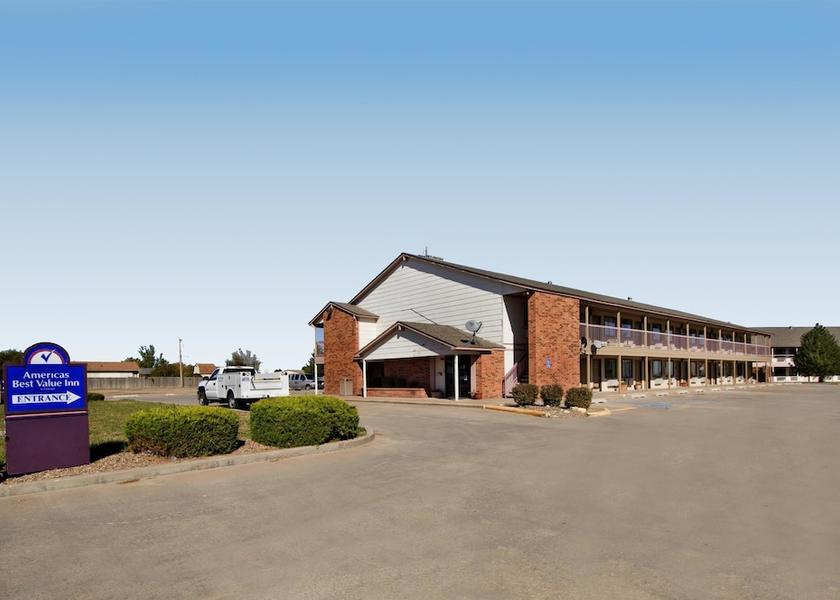 Kansas Garden City Entrance