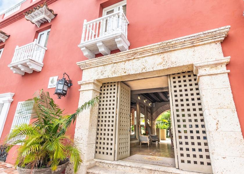 Bolivar Cartagena Facade