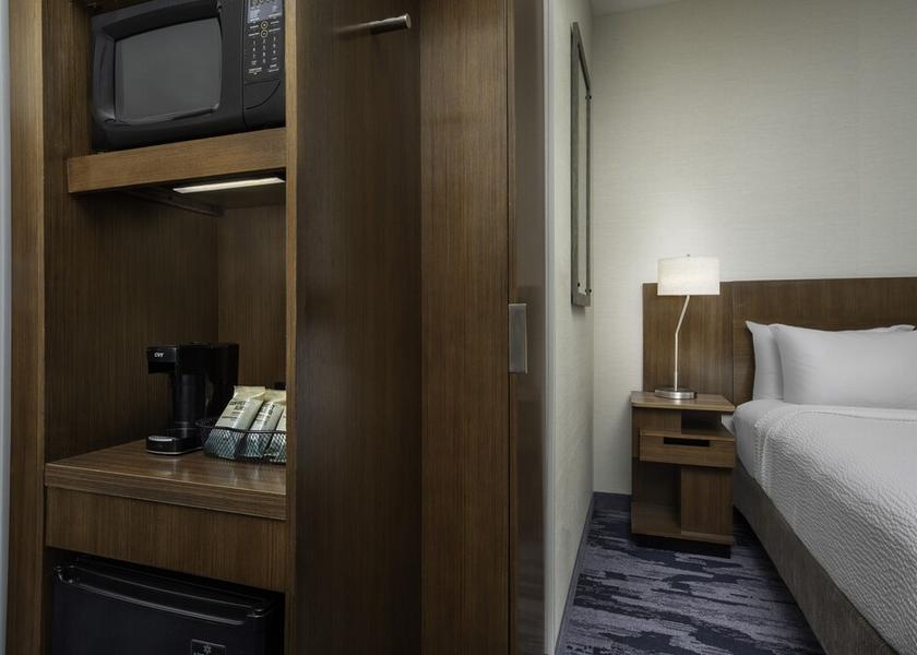 New York Ithaca Room