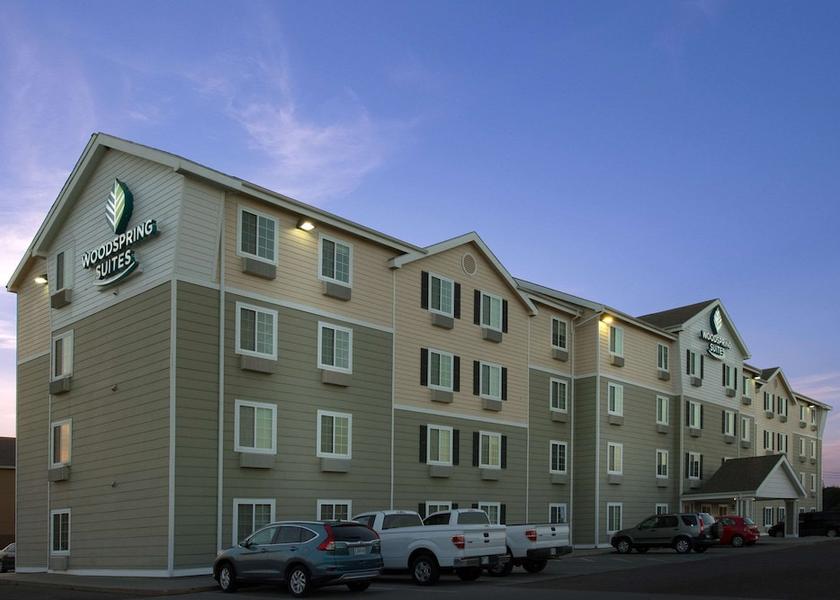 Kansas Junction City Exterior Detail