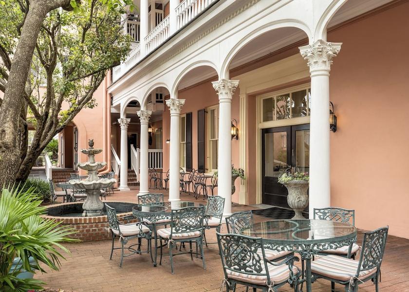 Illinois Charleston Exterior Detail