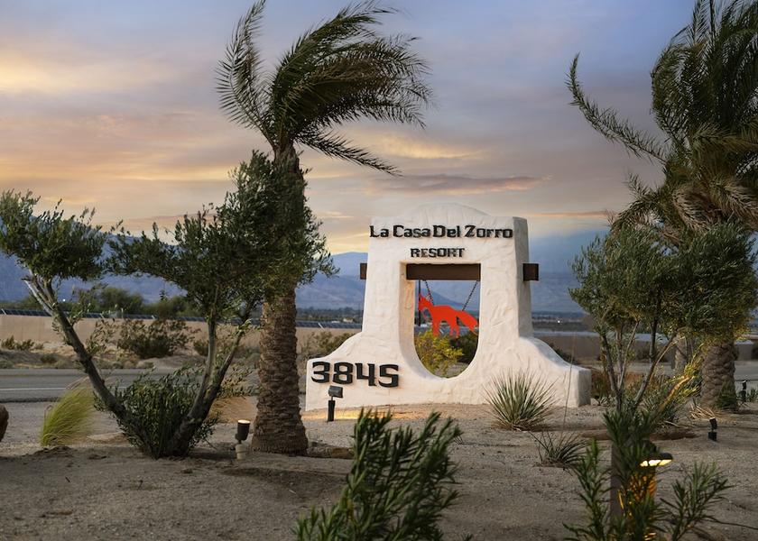 California Borrego Springs Front of property