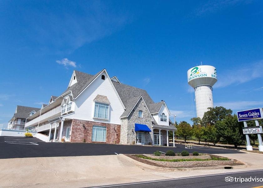 Missouri Branson Exterior Detail