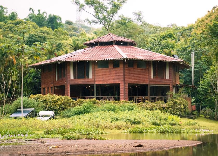 Puntarenas Turrubares Facade