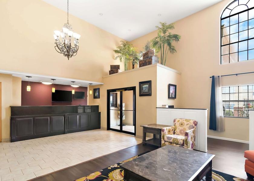 Oklahoma West Siloam Springs Lobby