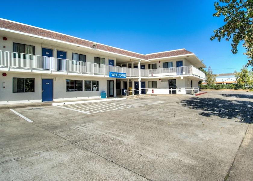 California Redding Exterior Detail