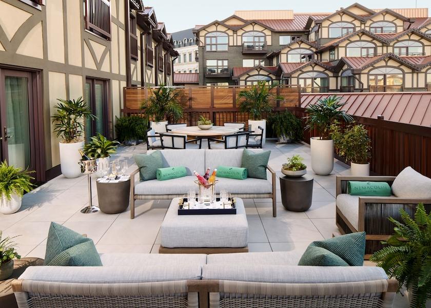 Connecticut Farmington Terrace