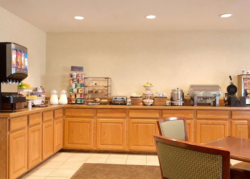 Missouri Nevada Breakfast Area