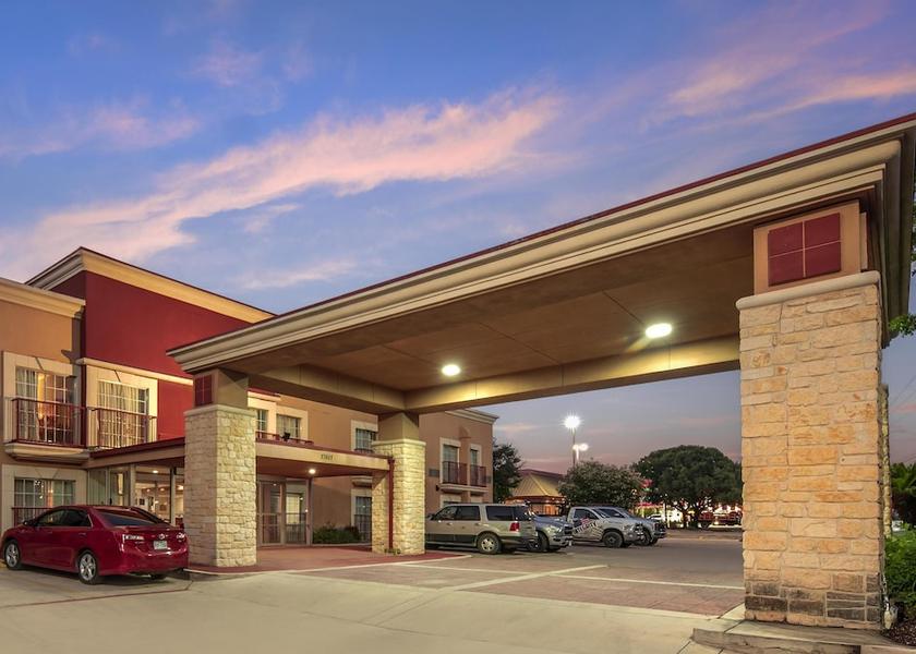 Texas Schertz Exterior Detail