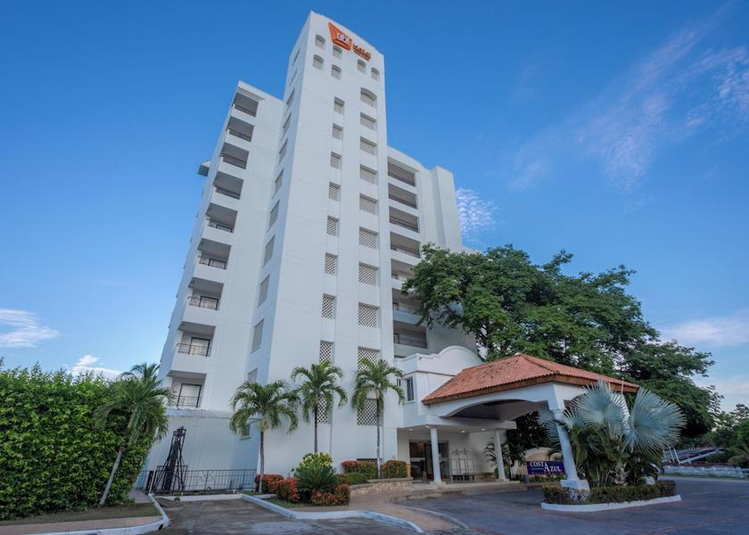 Magdalena Santa Marta Front of property