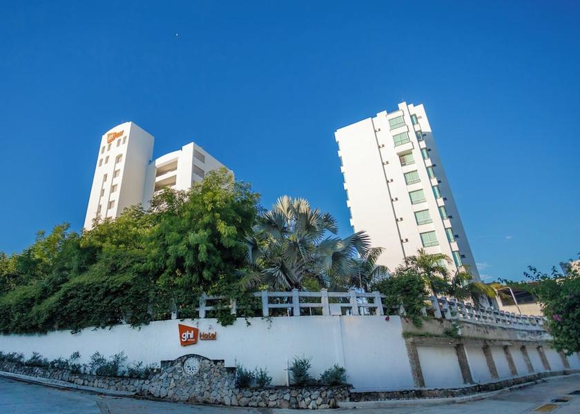 Magdalena Santa Marta Front of property