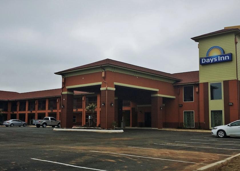 Texas Dilley Exterior Detail