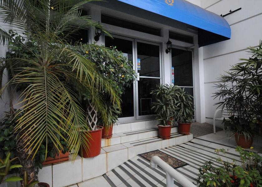 Alajuela San Jose Exterior Detail