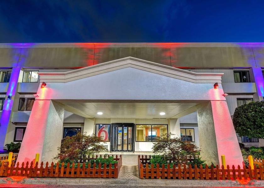 Georgia Peachtree Corners Primary image