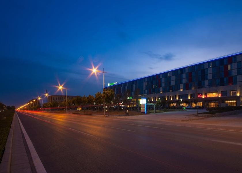 Henan Zhengzhou Exterior Detail