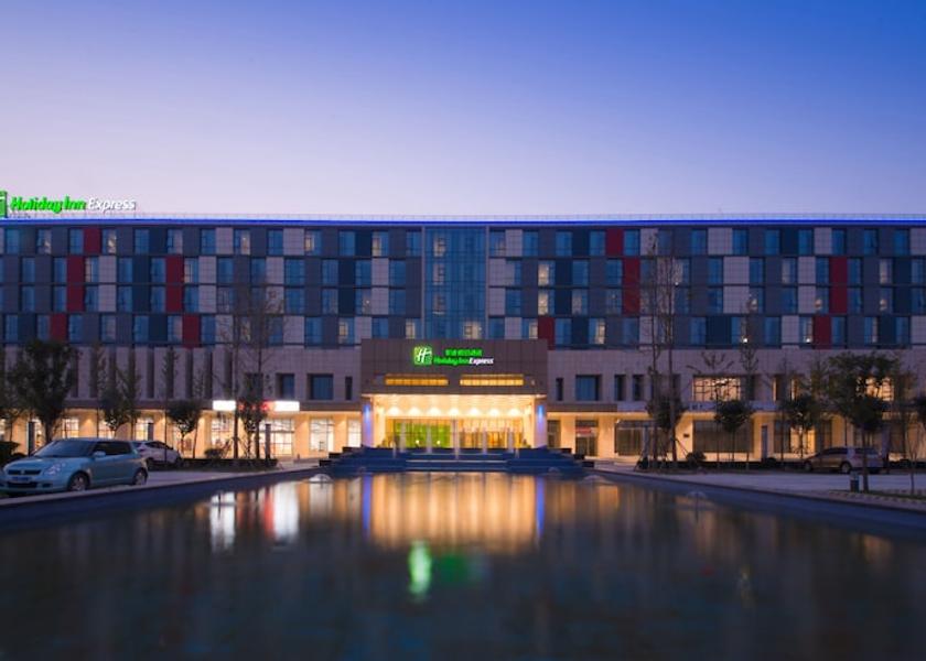 Henan Zhengzhou Facade