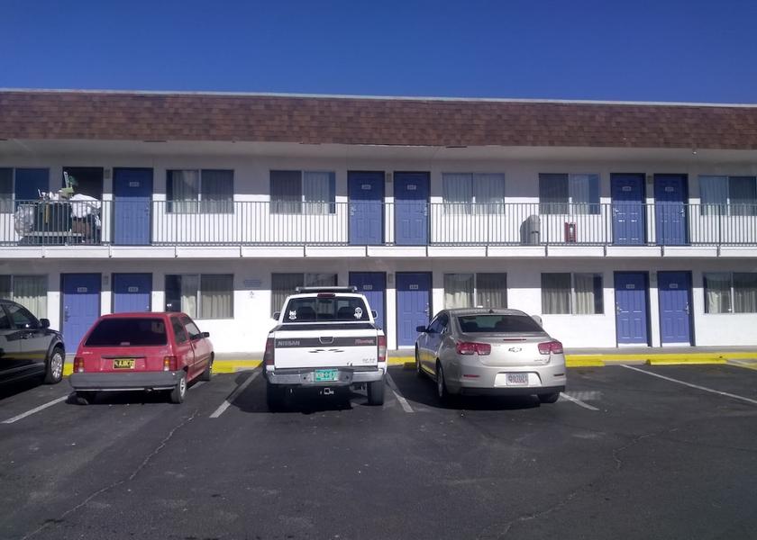 Connecticut Farmington Facade