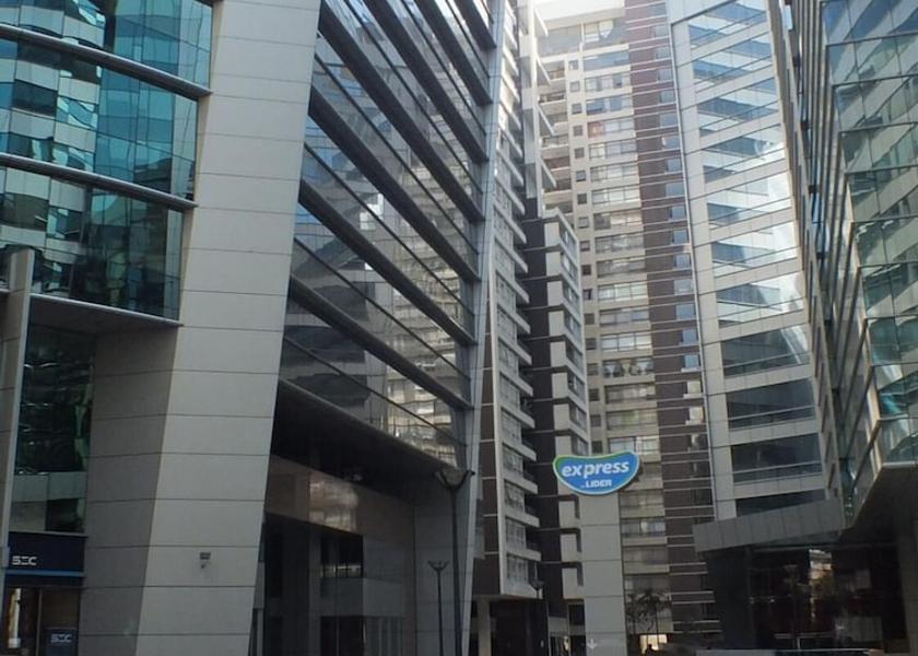 Santiago Santiago Exterior Detail