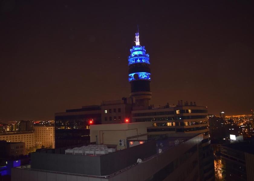 Santiago Santiago Exterior Detail