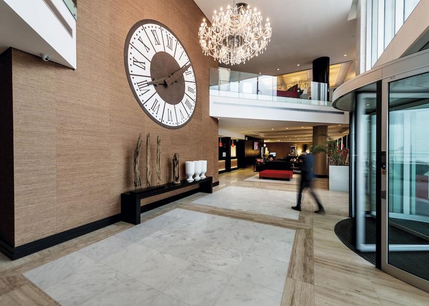  Luanda Lobby