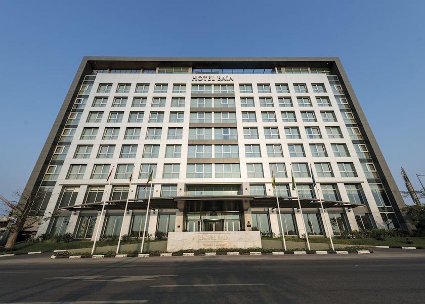  Luanda Exterior Detail