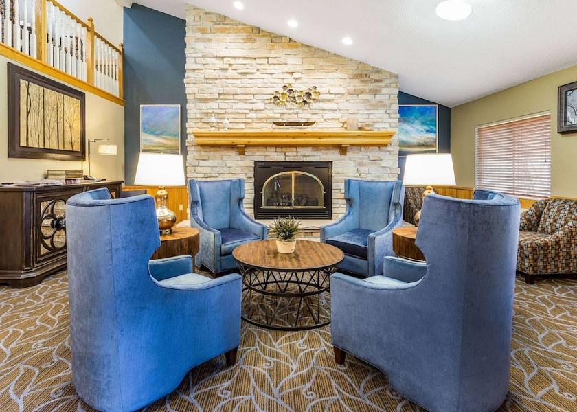 New York Long Lake Lobby