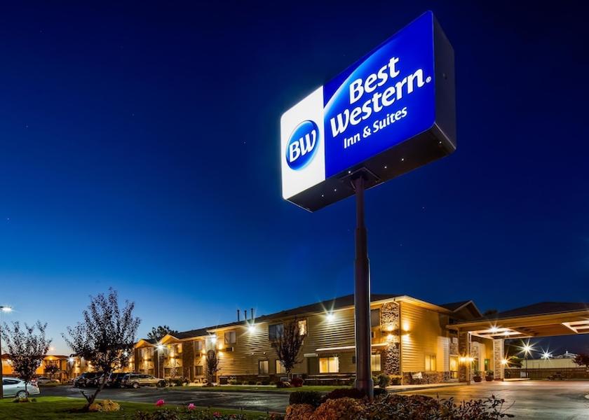 California Ontario Exterior Detail