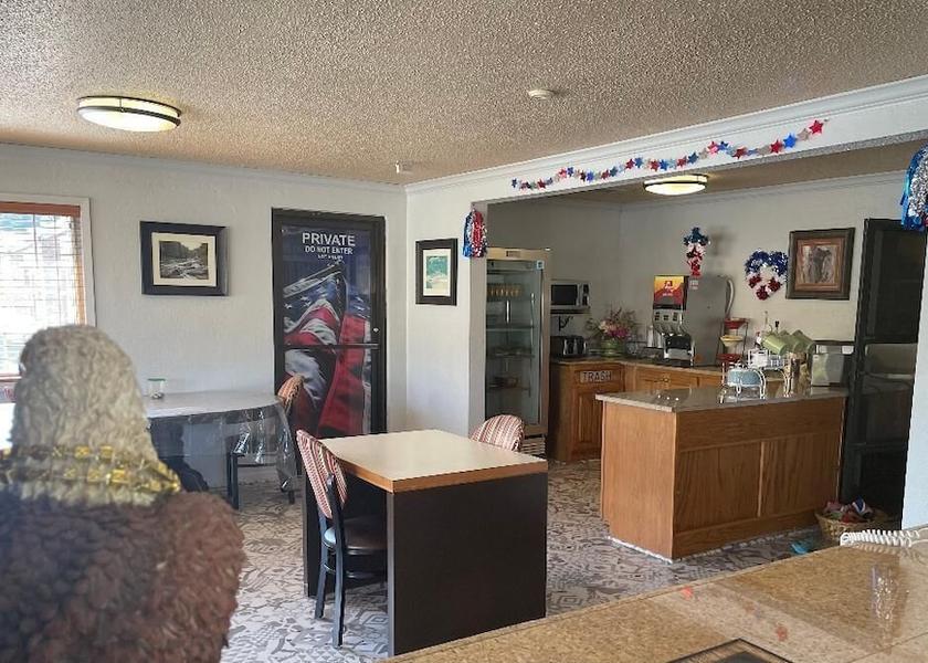 Arkansas Hardy Lobby