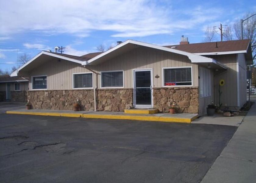 Wyoming Laramie Lobby