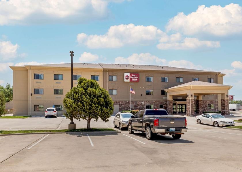 Texas Clarendon Exterior Detail