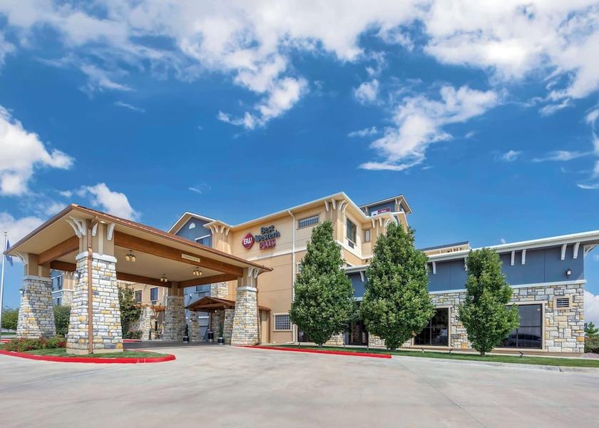 Kansas Garden City Exterior Detail