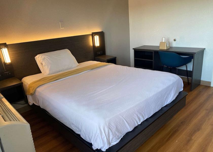 Mississippi Gulfport Room