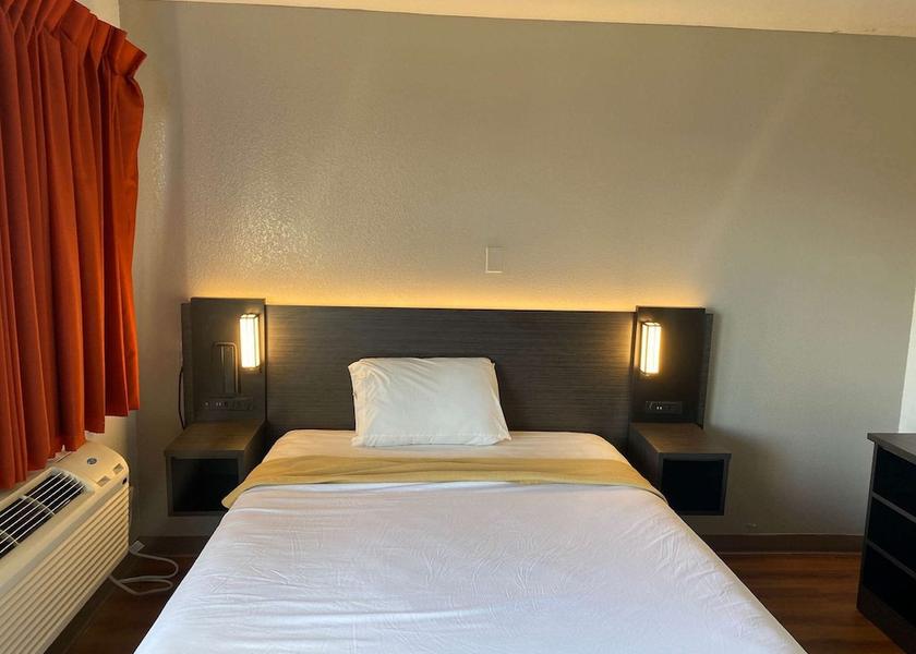 Mississippi Gulfport Room