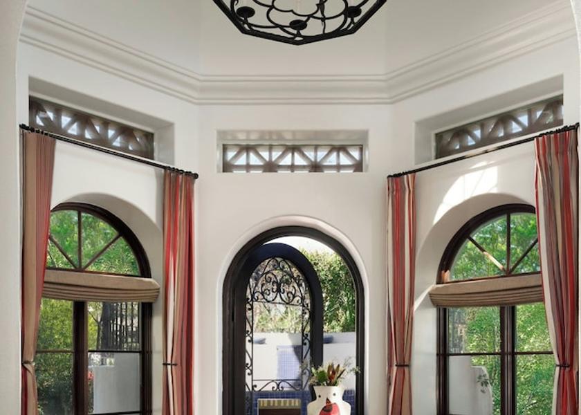 California Palm Springs Lobby