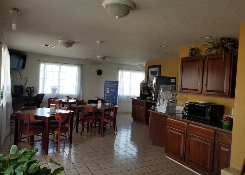 Kansas Goddard Breakfast Area