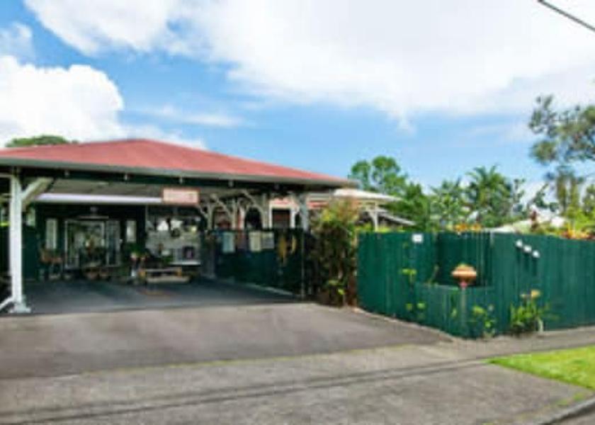 Hawaii Hilo Exterior Detail