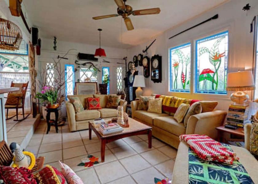 Hawaii Hilo Interior Entrance