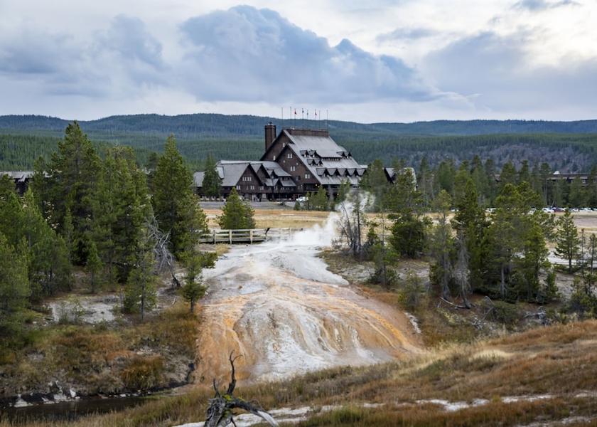 Wyoming Yellowstone National Park Exterior