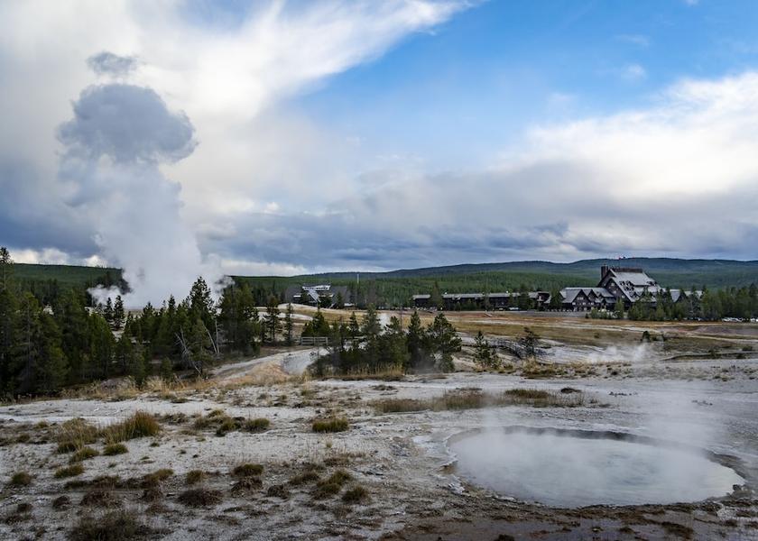 Wyoming Yellowstone National Park Exterior