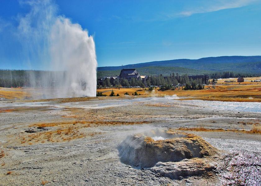Wyoming Yellowstone National Park Exterior