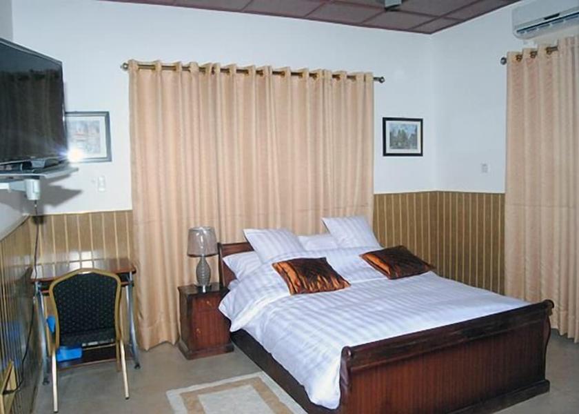  Kumasi Room